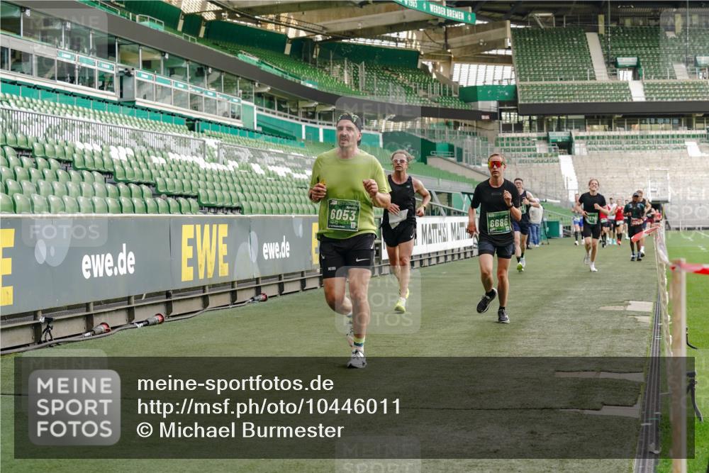 13.09.2026 - 21. swb-Marathon Bremen Michael Burmester http://msf.ph/oto/10446011 13.09.2026 12:46:20 Laufen im Stadion 195, 280, 474, 508, 538, 567, 604, 697, 788, 868, 1017, 1034, 1181, 1241, 1277, 1554, 1863, 1937, 2020, 2021, 2084, 2087, 2297, 2538, 2809, 2889, 3092, 3196, 3271, 3424, 3520, 3609, 4110, 4157, 4236, 4777, 5024, 5092, 5238, 5283, 5674, 5719, 5725, 6053, 6686, 6815, 6918, 7102, 7336, 7478, 7814, 7871, 8054, 8096, 8319, 8325, 8331, 8334, 8670, 8701, 8756, 8936, 8983, 9070, 9129, 9273, 9306, 9495, 9544, 9583, 9642, 9813, 13034, 439, 1667, 1850 meine-sportfotos.de