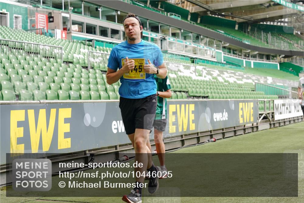 13.09.2026 - 21. swb-Marathon Bremen Michael Burmester http://msf.ph/oto/10446025 13.09.2026 10:29:26 Laufen im Stadion 10162, 10170, 10183, 10189, 10193, 10200, 10218, 10233, 10253, 10267, 10270, 10294, 10316, 10329, 10334, 10348, 10381, 10392, 10421, 10426, 10452, 10467, 10508, 10525, 10537, 10538, 10544, 10585, 10652, 10655, 10709, 10734, 10739, 10761, 10763, 10764, 10770, 10808, 10814, 10825, 10827, 10835, 10840, 10876, 10887, 10906, 10910, 10923, 10966, 10993, 11002, 11005, 11007, 11018, 11035, 11058, 11087, 11092, 11109, 11170 meine-sportfotos.de