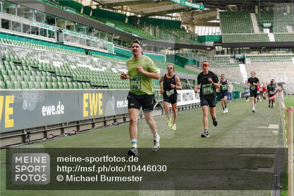 13.09.2026 - 21. swb-Marathon Bremen Michael Burmester http://msf.ph/oto/10446030 13.09.2026 12:46:21 Laufen im Stadion 195, 280, 474, 508, 538, 567, 604, 697, 788, 868, 1017, 1034, 1181, 1241, 1277, 1554, 1863, 1937, 2020, 2021, 2084, 2087, 2297, 2538, 2809, 2889, 3092, 3196, 3271, 3424, 3520, 3609, 4110, 4157, 4236, 4777, 4808, 5024, 5092, 5238, 5283, 5674, 5719, 5725, 6053, 6686, 6815, 6918, 7102, 7336, 7478, 7814, 7871, 8054, 8096, 8319, 8325, 8331, 8334, 8670, 8701, 8756, 8936, 8983, 9070, 9129, 9273, 9306, 9495, 9544, 9583, 9642, 9813, 13034, 439, 1667, 1850 meine-sportfotos.de