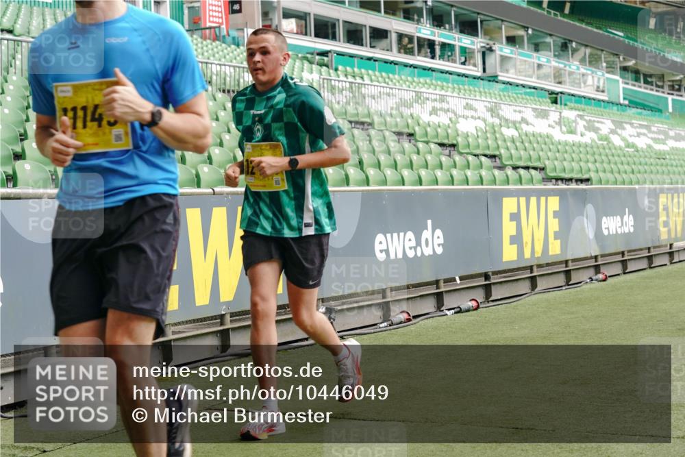 13.09.2026 - 21. swb-Marathon Bremen Michael Burmester http://msf.ph/oto/10446049 13.09.2026 10:29:26 Laufen im Stadion 10162, 10170, 10183, 10189, 10193, 10200, 10218, 10233, 10253, 10267, 10270, 10294, 10316, 10329, 10334, 10348, 10381, 10392, 10421, 10426, 10452, 10467, 10508, 10525, 10537, 10538, 10544, 10585, 10652, 10655, 10709, 10734, 10739, 10761, 10763, 10764, 10770, 10808, 10814, 10825, 10827, 10835, 10840, 10876, 10887, 10906, 10910, 10923, 10966, 10993, 11002, 11005, 11007, 11018, 11035, 11058, 11087, 11092, 11109, 11170 meine-sportfotos.de