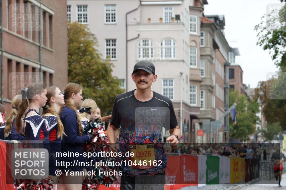 13.09.2026 - Kiel Lauf Yannick Fuchs http://msf.ph/oto/10446162 13.09.2026 12:16:40 Ziel 169, 9055, 1555, 7260, 10976, 3365, 3971, 7833, 8057, 12683 meine-sportfotos.de