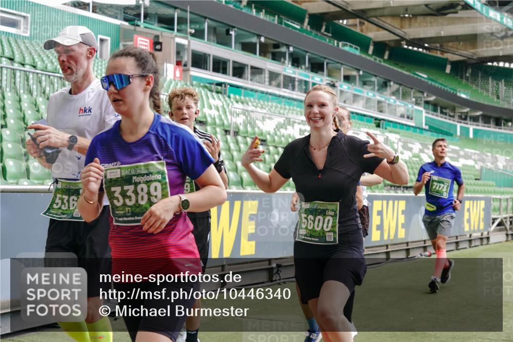 13.09.2026 - 21. swb-Marathon Bremen Michael Burmester http://msf.ph/oto/10446340 13.09.2026 13:08:13 Laufen im Stadion 132, 156, 489, 551, 607, 682, 716, 800, 808, 809, 834, 846, 884, 911, 922, 1025, 1124, 1150, 1173, 1189, 1210, 1285, 1289, 1322, 1364, 1369, 1387, 1395, 1398, 1532, 1559, 1600, 1688, 1831, 1841, 1854, 1871, 1880, 1899, 1926, 1938, 2003, 2041, 2070, 2090, 2215, 2219, 2229, 2283, 2318, 2366, 2380, 2405, 2413, 2440, 2467, 2492, 2565, 2611, 2635, 2692, 2699, 2721, 2727, 2731, 2755, 2782, 2802, 2818, 2823, 2831, 2841, 2866, 2897, 2911, 2930, 2949, 2960 meine-sportfotos.de