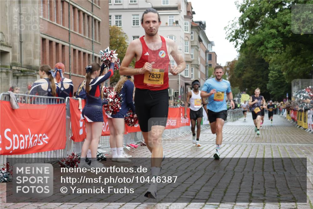 13.09.2026 - Kiel Lauf Yannick Fuchs http://msf.ph/oto/10446387 13.09.2026 12:17:16 Ziel 3643, 5522, 11287, 12448, 1641, 3365, 3971, 7833, 8057, 10638, 10897, 1166, 3366, 4325, 10684, 12084, 12449, 12521, 9055 meine-sportfotos.de