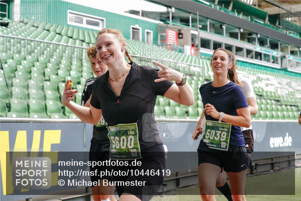 13.09.2026 - 21. swb-Marathon Bremen Michael Burmester http://msf.ph/oto/10446419 13.09.2026 13:08:14 Laufen im Stadion 132, 156, 489, 551, 607, 682, 716, 800, 808, 809, 834, 846, 884, 911, 922, 1025, 1124, 1150, 1173, 1189, 1210, 1285, 1289, 1322, 1364, 1369, 1387, 1395, 1398, 1532, 1559, 1600, 1688, 1831, 1841, 1854, 1871, 1880, 1899, 1926, 1938, 2003, 2041, 2070, 2090, 2215, 2219, 2229, 2283, 2318, 2366, 2380, 2405, 2413, 2440, 2467, 2492, 2565, 2611, 2635, 2692, 2699, 2721, 2727, 2731, 2755, 2782, 2802, 2818, 2823, 2831, 2841, 2866, 2897, 2911, 2930, 2949, 2960 meine-sportfotos.de