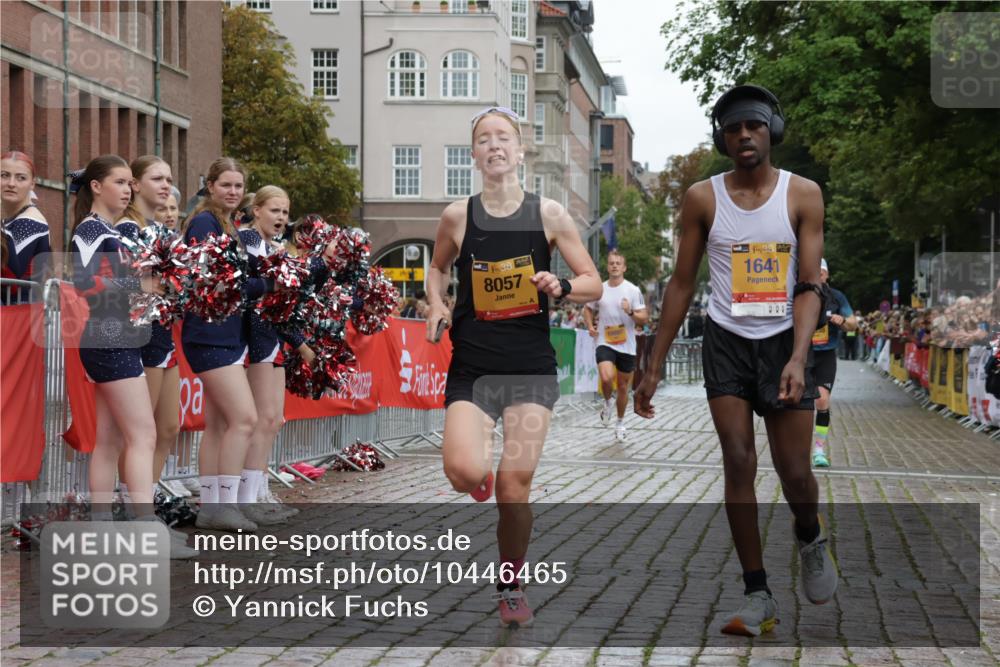 13.09.2026 - Kiel Lauf Yannick Fuchs http://msf.ph/oto/10446465 13.09.2026 12:17:24 Ziel 1166, 3643, 4325, 5522, 10684, 11287, 12448, 1641, 3365, 3971, 7833, 8057, 10638, 10897, 12448, 3366, 7186, 12084, 12449, 12521, 7833 meine-sportfotos.de