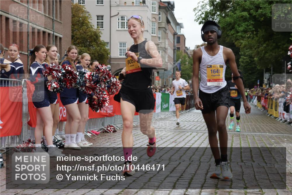 13.09.2026 - Kiel Lauf Yannick Fuchs http://msf.ph/oto/10446471 13.09.2026 12:17:24 Ziel 1166, 3643, 4325, 5522, 10684, 11287, 12448, 1641, 3365, 3971, 7833, 8057, 10638, 10897, 12448, 3366, 7186, 12084, 12449, 12521, 7833 meine-sportfotos.de
