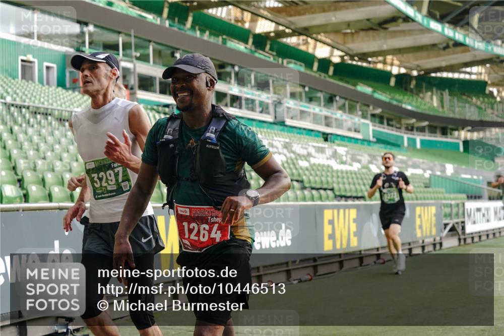 13.09.2026 - 21. swb-Marathon Bremen Michael Burmester http://msf.ph/oto/10446513 13.09.2026 12:46:36 Laufen im Stadion 195, 474, 508, 538, 567, 604, 621, 697, 788, 868, 1017, 1034, 1181, 1241, 1277, 1554, 1863, 2020, 2021, 2084, 2087, 2297, 2538, 2646, 2809, 2889, 3118, 3196, 3271, 3284, 3297, 3424, 3520, 4025, 4110, 4157, 4236, 4239, 4729, 4777, 4808, 5024, 5092, 5238, 5283, 5674, 5719, 5725, 5976, 6053, 6686, 6815, 6918, 7102, 7336, 7478, 7814, 7871, 8054, 8060, 8096, 8319, 8325, 8331, 8334, 8670, 8701, 8756, 8936, 8983, 9061, 9070, 9129, 9273, 9306, 9495, 9544, 9642, 9813, 9918, 13034, 439 meine-sportfotos.de