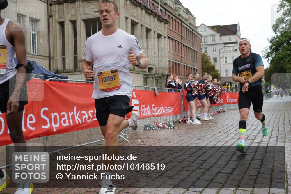 13.09.2026 - Kiel Lauf Yannick Fuchs http://msf.ph/oto/10446519 13.09.2026 12:17:28 Ziel 1166, 3643, 4325, 5522, 10684, 11287, 1641, 3365, 3971, 8057, 10638, 10897, 11287, 12448, 639, 3366, 6359, 6932, 7186, 9345, 12084, 12351, 12449, 12521, 3365, 3971, 7833 meine-sportfotos.de