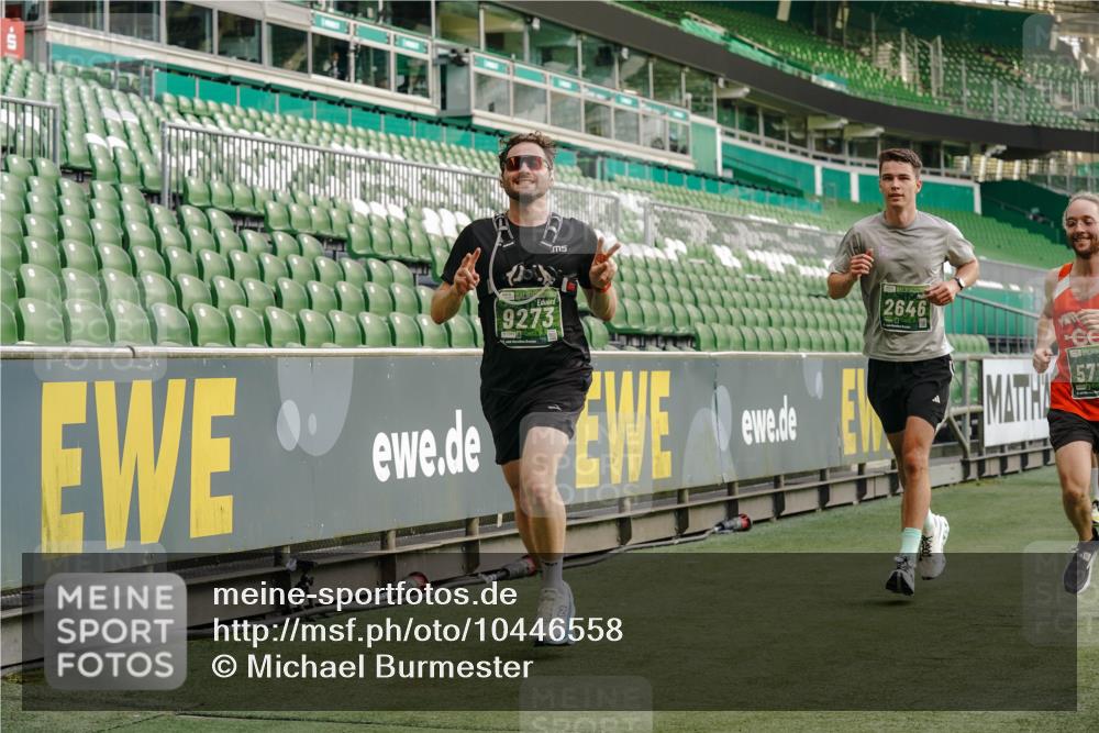 13.09.2026 - 21. swb-Marathon Bremen Michael Burmester http://msf.ph/oto/10446558 13.09.2026 12:46:38 Laufen im Stadion 195, 474, 508, 538, 567, 604, 621, 697, 788, 868, 1017, 1034, 1181, 1241, 1277, 1554, 1863, 2020, 2021, 2084, 2087, 2297, 2538, 2646, 2809, 2889, 3118, 3196, 3271, 3284, 3297, 3424, 3520, 4025, 4110, 4157, 4236, 4239, 4729, 4777, 4808, 5024, 5092, 5238, 5283, 5674, 5719, 5725, 5976, 6053, 6686, 6815, 6918, 7102, 7336, 7478, 7814, 7871, 8054, 8060, 8096, 8319, 8325, 8331, 8334, 8670, 8701, 8756, 8936, 8983, 9061, 9070, 9129, 9273, 9306, 9495, 9544, 9642, 9813, 9918, 13034, 439 meine-sportfotos.de