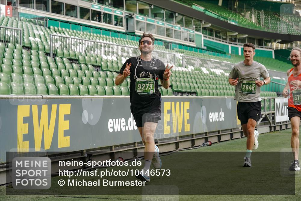13.09.2026 - 21. swb-Marathon Bremen Michael Burmester http://msf.ph/oto/10446573 13.09.2026 12:46:38 Laufen im Stadion 195, 474, 508, 538, 567, 604, 621, 697, 788, 868, 1017, 1034, 1181, 1241, 1277, 1554, 1863, 2020, 2021, 2084, 2087, 2297, 2538, 2646, 2809, 2889, 3118, 3196, 3271, 3284, 3297, 3424, 3520, 4025, 4110, 4157, 4236, 4239, 4729, 4777, 4808, 5024, 5092, 5238, 5283, 5674, 5719, 5725, 5976, 6053, 6686, 6815, 6918, 7102, 7336, 7478, 7814, 7871, 8054, 8060, 8096, 8319, 8325, 8331, 8334, 8670, 8701, 8756, 8936, 8983, 9061, 9070, 9129, 9273, 9306, 9495, 9544, 9642, 9813, 9918, 13034, 439 meine-sportfotos.de