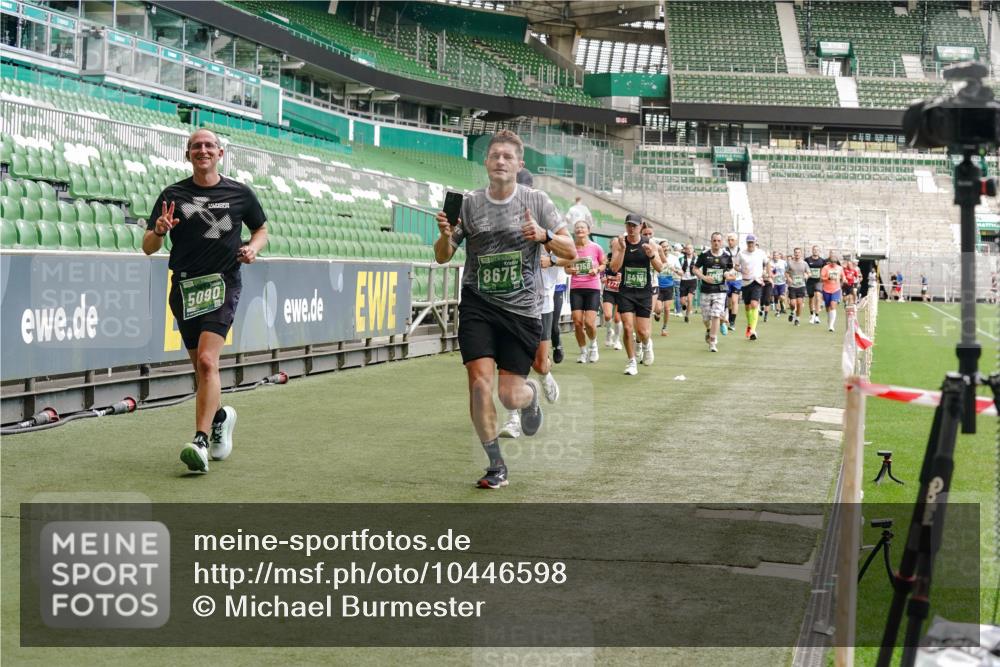 13.09.2026 - 21. swb-Marathon Bremen Michael Burmester http://msf.ph/oto/10446598 13.09.2026 13:08:18 Laufen im Stadion 132, 156, 489, 551, 607, 625, 682, 716, 800, 808, 809, 834, 846, 884, 911, 922, 1025, 1124, 1150, 1173, 1189, 1210, 1285, 1289, 1322, 1364, 1369, 1387, 1395, 1398, 1532, 1559, 1600, 1688, 1831, 1841, 1854, 1871, 1880, 1899, 1926, 1938, 2003, 2041, 2070, 2215, 2219, 2229, 2283, 2318, 2366, 2380, 2405, 2413, 2429, 2440, 2467, 2492, 2565, 2611, 2635, 2692, 2699, 2721, 2727, 2731, 2755, 2782, 2802, 2818, 2823, 2831, 2841, 2866, 2897, 2911, 2930, 2941, 2949, 2960 meine-sportfotos.de