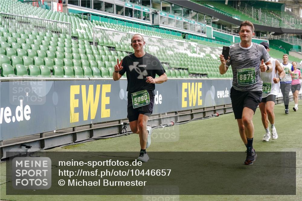 13.09.2026 - 21. swb-Marathon Bremen Michael Burmester http://msf.ph/oto/10446657 13.09.2026 13:08:19 Laufen im Stadion 132, 156, 489, 549, 551, 607, 625, 682, 716, 800, 808, 809, 834, 846, 884, 911, 922, 1025, 1124, 1150, 1173, 1189, 1210, 1285, 1289, 1322, 1364, 1369, 1387, 1395, 1398, 1532, 1559, 1600, 1688, 1831, 1841, 1854, 1871, 1880, 1899, 1926, 1938, 2003, 2041, 2070, 2215, 2219, 2229, 2283, 2318, 2366, 2380, 2405, 2413, 2429, 2440, 2467, 2492, 2565, 2611, 2635, 2692, 2699, 2721, 2727, 2731, 2755, 2782, 2802, 2818, 2823, 2831, 2841, 2866, 2897, 2911, 2930, 2941, 2949, 2960 meine-sportfotos.de