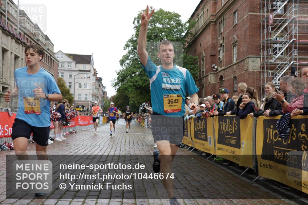 13.09.2026 - Kiel Lauf Yannick Fuchs http://msf.ph/oto/10446674 13.09.2026 12:17:47 Ziel 639, 6359, 6932, 7186, 9247, 9345, 12351, 1166, 3366, 3643, 4325, 5522, 10684, 11287, 12084, 12448, 12449, 12521, 8927, 12448 meine-sportfotos.de