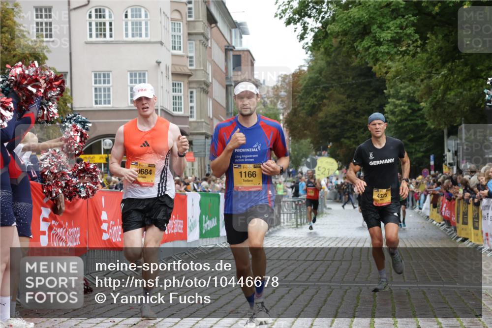 13.09.2026 - Kiel Lauf Yannick Fuchs http://msf.ph/oto/10446678 13.09.2026 12:17:48 Ziel 639, 6359, 6932, 7186, 9247, 9345, 12351, 1166, 3366, 3643, 4325, 5522, 10684, 11287, 12084, 12448, 12449, 12521, 3774, 7946, 8927, 12448 meine-sportfotos.de