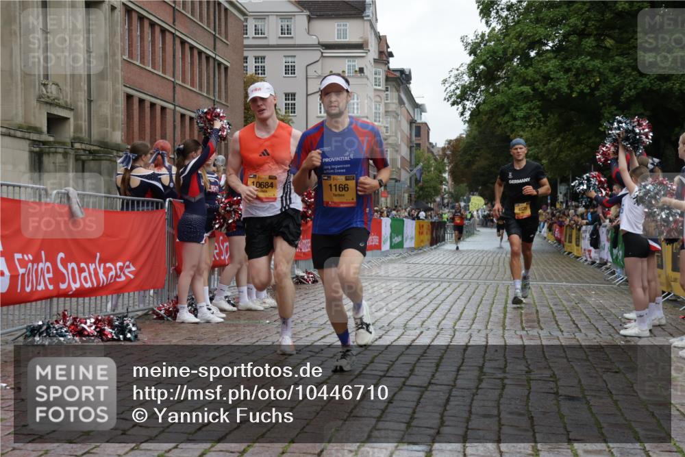 13.09.2026 - Kiel Lauf Yannick Fuchs http://msf.ph/oto/10446710 13.09.2026 12:17:49 Ziel 639, 6359, 6932, 7186, 9247, 9345, 12351, 1166, 3366, 3643, 4325, 5522, 10684, 11287, 12084, 12448, 12449, 12521, 3774, 7946, 8927, 12448 meine-sportfotos.de
