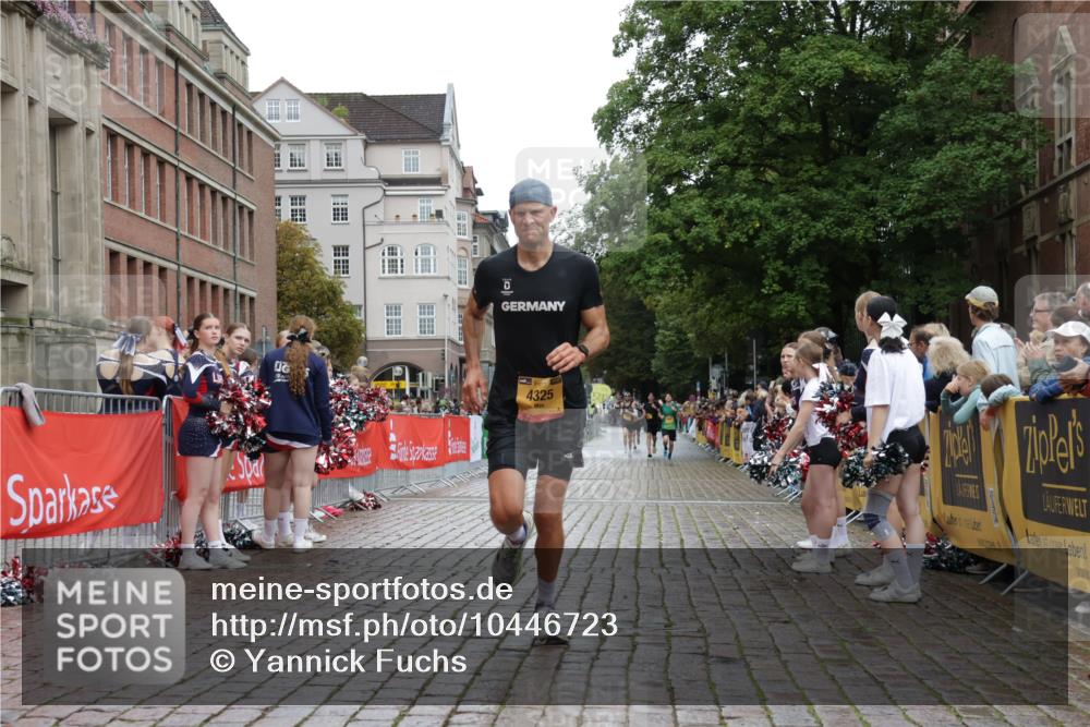 13.09.2026 - Kiel Lauf Yannick Fuchs http://msf.ph/oto/10446723 13.09.2026 12:17:51 Ziel 639, 6359, 6932, 9247, 9345, 12351, 1166, 3366, 3643, 4325, 5522, 7186, 10684, 11287, 12084, 12449, 12521, 1043, 3774, 4114, 7946, 8927, 11287, 12448 meine-sportfotos.de