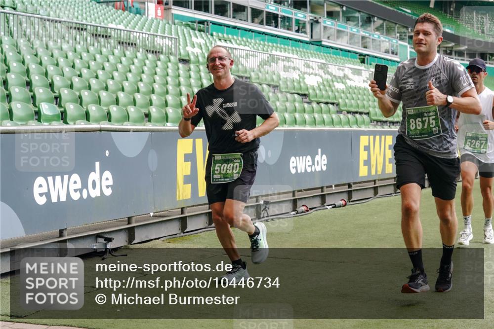 13.09.2026 - 21. swb-Marathon Bremen Michael Burmester http://msf.ph/oto/10446734 13.09.2026 13:08:20 Laufen im Stadion 132, 156, 489, 549, 551, 607, 625, 682, 716, 800, 808, 809, 834, 846, 884, 911, 922, 1025, 1124, 1150, 1173, 1189, 1210, 1285, 1289, 1322, 1364, 1369, 1387, 1395, 1398, 1532, 1559, 1600, 1688, 1831, 1841, 1854, 1871, 1880, 1899, 1926, 1938, 2003, 2041, 2070, 2215, 2219, 2229, 2283, 2318, 2366, 2380, 2405, 2413, 2429, 2440, 2441, 2467, 2492, 2565, 2611, 2635, 2692, 2699, 2721, 2727, 2731, 2755, 2782, 2802, 2818, 2823, 2831, 2841, 2866, 2897, 2911, 2930, 2941, 2949, 2960 meine-sportfotos.de