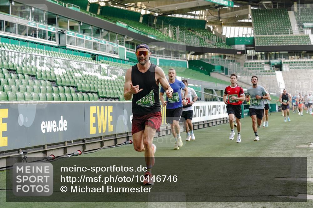 13.09.2026 - 21. swb-Marathon Bremen Michael Burmester http://msf.ph/oto/10446746 13.09.2026 12:46:42 Laufen im Stadion 195, 474, 508, 538, 567, 604, 621, 697, 788, 868, 1017, 1034, 1181, 1241, 1277, 1554, 1863, 2021, 2084, 2087, 2297, 2538, 2646, 2809, 2889, 3118, 3196, 3284, 3297, 3424, 3520, 4025, 4110, 4157, 4236, 4239, 4729, 4777, 4808, 4992, 5024, 5238, 5283, 5674, 5719, 5725, 5976, 6053, 6686, 6815, 6918, 7102, 7336, 7478, 7814, 7871, 8054, 8060, 8096, 8319, 8325, 8331, 8334, 8670, 8701, 8756, 8936, 8983, 9061, 9070, 9273, 9306, 9495, 9544, 9642, 9689, 9813, 9918, 13034, 439 meine-sportfotos.de