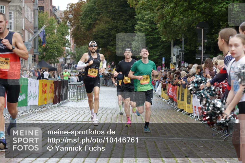 13.09.2026 - Kiel Lauf Yannick Fuchs http://msf.ph/oto/10446761 13.09.2026 12:17:56 Ziel 8927, 9247, 639, 1166, 3366, 3643, 4325, 5522, 6359, 6932, 7186, 9345, 10684, 12084, 12351, 12449, 12521, 1043, 3774, 4114, 7946, 3643, 5522, 10684, 11287, 12448 meine-sportfotos.de
