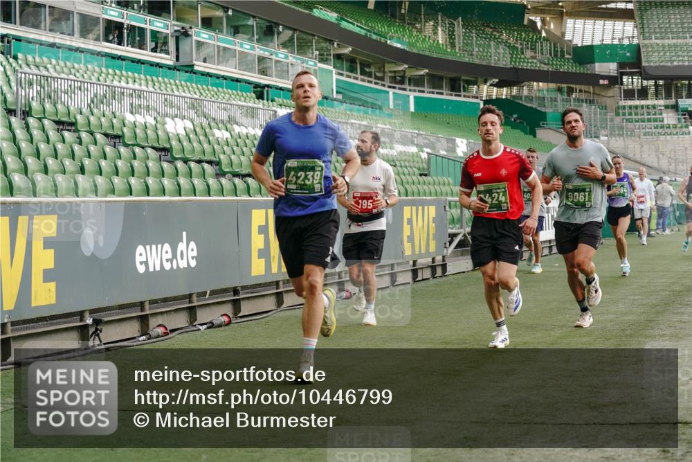 13.09.2026 - 21. swb-Marathon Bremen Michael Burmester http://msf.ph/oto/10446799 13.09.2026 12:46:44 Laufen im Stadion 195, 474, 538, 567, 604, 621, 697, 788, 868, 1017, 1034, 1181, 1241, 1277, 1554, 1863, 2021, 2084, 2087, 2266, 2297, 2538, 2646, 2809, 2889, 3118, 3196, 3284, 3297, 3424, 3520, 4025, 4110, 4157, 4236, 4239, 4729, 4777, 4808, 4992, 5024, 5238, 5283, 5674, 5719, 5725, 5976, 6053, 6686, 6784, 6815, 6918, 7102, 7336, 7478, 7814, 7871, 8054, 8060, 8096, 8319, 8325, 8331, 8334, 8670, 8701, 8756, 8936, 8983, 9061, 9070, 9273, 9306, 9495, 9544, 9642, 9689, 9813, 9918, 13034, 439 meine-sportfotos.de