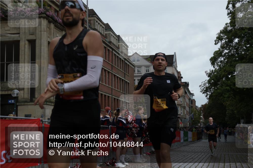 13.09.2026 - Kiel Lauf Yannick Fuchs http://msf.ph/oto/10446844 13.09.2026 12:18:02 Ziel 8927, 639, 3366, 4325, 6359, 6932, 7186, 9247, 9345, 12084, 12351, 12449, 12521, 447, 949, 1043, 3774, 3967, 4114, 7946, 1166, 3643, 4325, 5522, 10684 meine-sportfotos.de