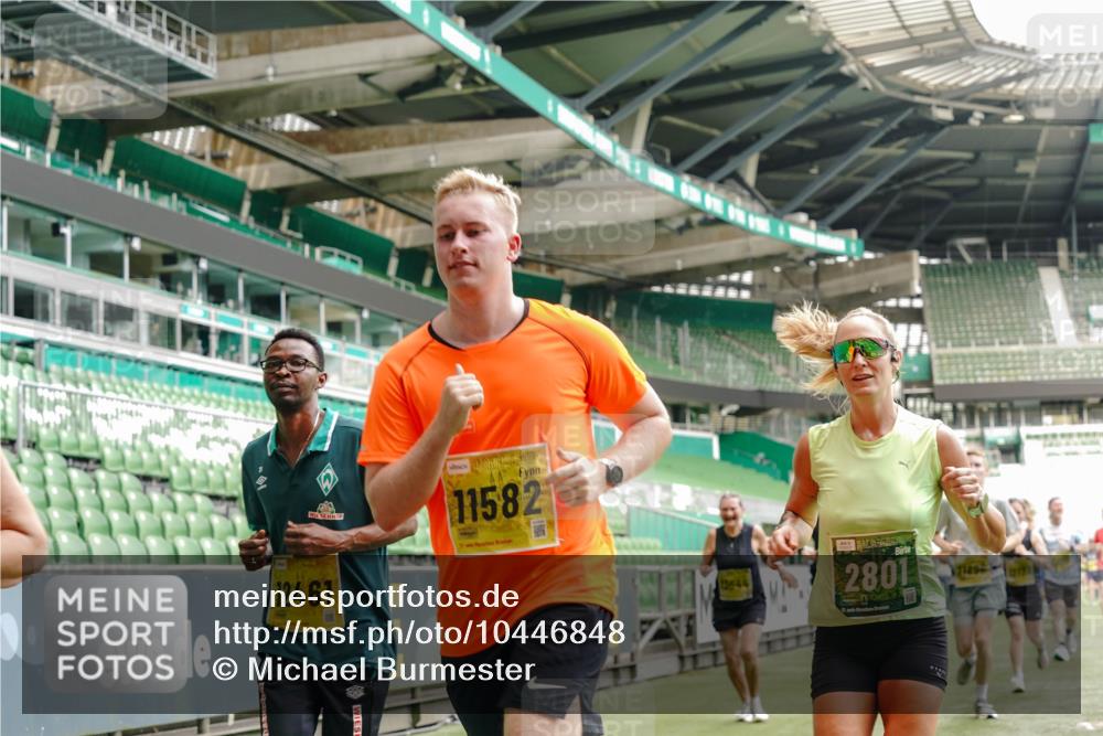 13.09.2026 - 21. swb-Marathon Bremen Michael Burmester http://msf.ph/oto/10446848 13.09.2026 10:29:45 Laufen im Stadion 10162, 10170, 10183, 10193, 10200, 10218, 10233, 10253, 10267, 10294, 10316, 10334, 10339, 10348, 10359, 10381, 10392, 10421, 10426, 10452, 10467, 10515, 10525, 10537, 10538, 10544, 10585, 10588, 10641, 10652, 10655, 10709, 10734, 10739, 10761, 10763, 10764, 10780, 10808, 10825, 10827, 10835, 10837, 10840, 10862, 10863, 10876, 10884, 10887, 10906, 10910, 10923, 10966, 10984, 10993, 11002, 11005, 11007, 11018, 11035, 11038, 11058, 11087, 11109, 11170 meine-sportfotos.de