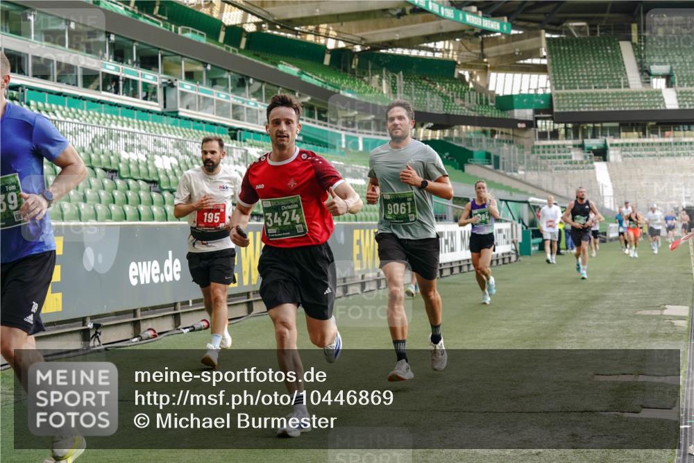 13.09.2026 - 21. swb-Marathon Bremen Michael Burmester http://msf.ph/oto/10446869 13.09.2026 12:46:45 Laufen im Stadion 195, 474, 538, 567, 604, 621, 697, 788, 868, 1017, 1034, 1181, 1241, 1277, 1554, 1863, 2021, 2084, 2087, 2266, 2297, 2538, 2646, 2809, 2889, 3118, 3196, 3284, 3297, 3424, 3520, 4025, 4110, 4157, 4236, 4239, 4729, 4777, 4808, 4992, 5024, 5238, 5283, 5674, 5719, 5725, 5976, 6053, 6686, 6784, 6815, 6918, 7102, 7336, 7478, 7814, 7871, 8054, 8060, 8096, 8319, 8325, 8331, 8334, 8670, 8701, 8756, 8936, 8983, 9061, 9070, 9273, 9306, 9495, 9544, 9642, 9689, 9813, 9918, 13034, 439 meine-sportfotos.de