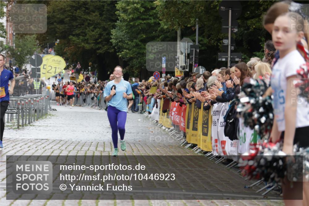 13.09.2026 - Kiel Lauf Yannick Fuchs http://msf.ph/oto/10446923 13.09.2026 12:18:07 Ziel 1043, 3774, 4114, 7946, 8927, 639, 3366, 6359, 6932, 7186, 9247, 9345, 12084, 12351, 12449, 12521, 447, 949, 3967, 6333, 1166, 4325, 12084 meine-sportfotos.de