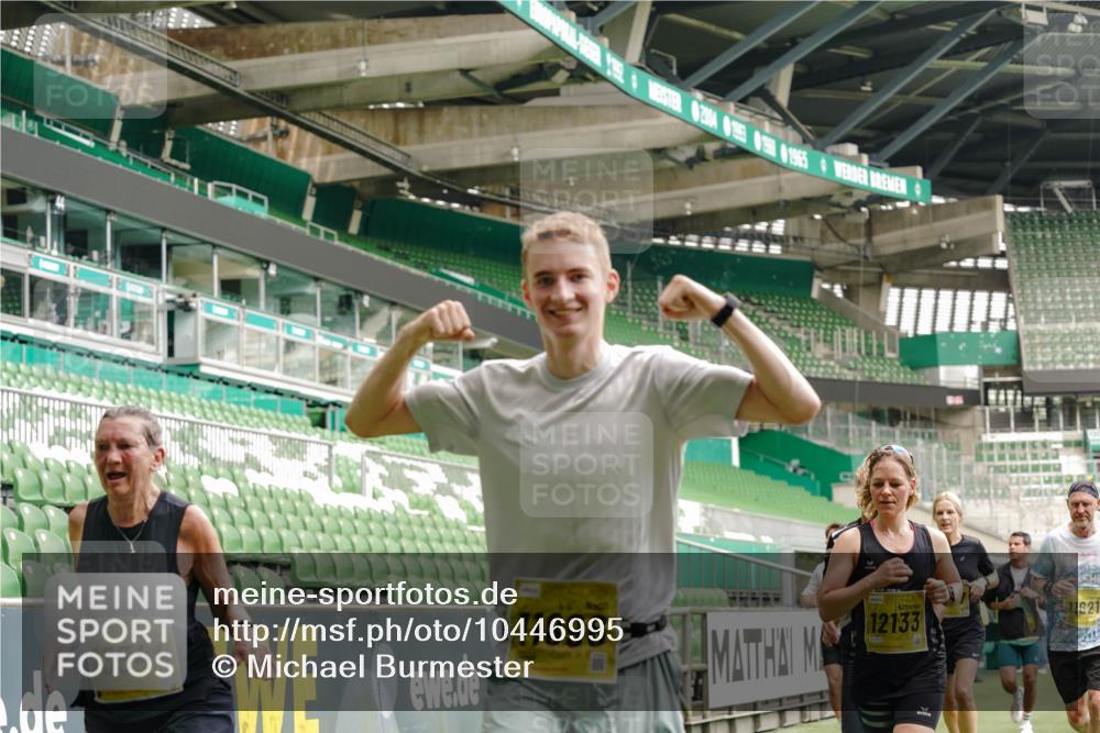 13.09.2026 - 21. swb-Marathon Bremen Michael Burmester http://msf.ph/oto/10446995 13.09.2026 10:29:48 Laufen im Stadion 10162, 10170, 10183, 10193, 10200, 10218, 10233, 10253, 10267, 10294, 10304, 10316, 10334, 10339, 10348, 10359, 10381, 10392, 10421, 10426, 10452, 10467, 10515, 10525, 10537, 10538, 10544, 10585, 10588, 10641, 10652, 10655, 10709, 10734, 10739, 10761, 10763, 10764, 10780, 10808, 10825, 10827, 10835, 10837, 10840, 10862, 10863, 10876, 10884, 10887, 10906, 10910, 10923, 10966, 10984, 10993, 11002, 11005, 11007, 11018, 11035, 11038, 11058, 11087, 11109, 11170 meine-sportfotos.de