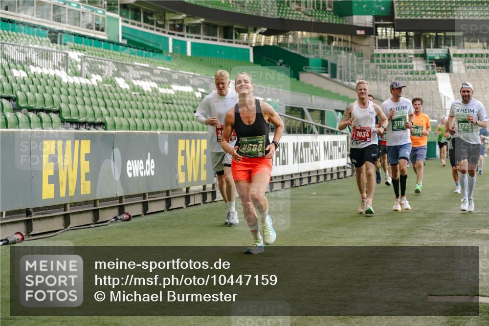 13.09.2026 - 21. swb-Marathon Bremen Michael Burmester http://msf.ph/oto/10447159 13.09.2026 12:46:54 Laufen im Stadion 195, 538, 567, 604, 621, 697, 868, 1017, 1034, 1181, 1241, 1277, 1554, 1863, 2021, 2084, 2087, 2266, 2297, 2538, 2646, 2809, 2889, 3118, 3196, 3284, 3297, 3424, 3520, 3794, 4025, 4110, 4157, 4236, 4239, 4614, 4729, 4777, 4808, 4992, 5024, 5238, 5283, 5674, 5719, 5725, 5803, 5976, 6053, 6686, 6708, 6784, 6815, 6918, 7102, 7336, 7538, 7814, 7871, 8060, 8319, 8325, 8331, 8334, 8621, 8670, 8701, 8756, 8936, 8980, 8983, 9061, 9273, 9495, 9544, 9689, 9813, 9918, 13034, 439 meine-sportfotos.de