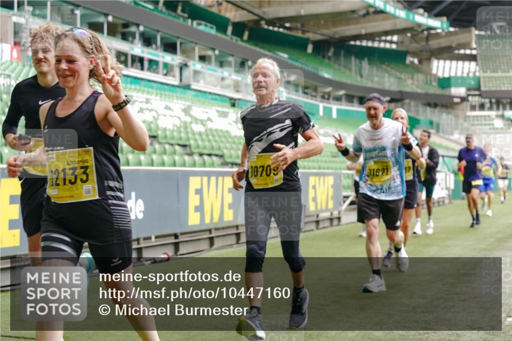 13.09.2026 - 21. swb-Marathon Bremen Michael Burmester http://msf.ph/oto/10447160 13.09.2026 10:29:50 Laufen im Stadion 10162, 10170, 10183, 10193, 10200, 10218, 10233, 10253, 10267, 10294, 10304, 10316, 10334, 10339, 10348, 10359, 10381, 10392, 10421, 10426, 10452, 10467, 10515, 10525, 10537, 10538, 10544, 10585, 10588, 10641, 10652, 10709, 10734, 10739, 10761, 10763, 10764, 10780, 10808, 10825, 10827, 10835, 10837, 10840, 10862, 10863, 10876, 10884, 10887, 10906, 10910, 10923, 10966, 10984, 10993, 11002, 11005, 11007, 11018, 11035, 11038, 11058, 11109, 11170 meine-sportfotos.de