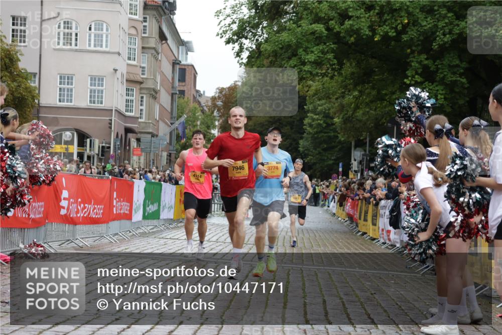 13.09.2026 - Kiel Lauf Yannick Fuchs http://msf.ph/oto/10447171 13.09.2026 12:18:31 Ziel 949, 1970, 6333, 8402, 447, 949, 1043, 3774, 3967, 4114, 7946, 8927, 1510, 1661, 11272, 12648, 12707, 9247 meine-sportfotos.de