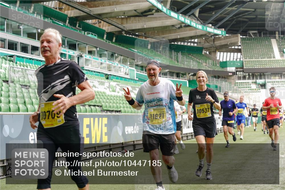 13.09.2026 - 21. swb-Marathon Bremen Michael Burmester http://msf.ph/oto/10447185 13.09.2026 10:29:51 Laufen im Stadion 10162, 10170, 10183, 10193, 10200, 10218, 10233, 10253, 10267, 10304, 10316, 10334, 10339, 10348, 10359, 10381, 10392, 10421, 10426, 10452, 10467, 10515, 10525, 10537, 10538, 10544, 10585, 10588, 10641, 10652, 10709, 10734, 10739, 10761, 10763, 10764, 10780, 10808, 10825, 10827, 10835, 10837, 10840, 10862, 10863, 10876, 10884, 10887, 10906, 10910, 10923, 10966, 10984, 10993, 11002, 11005, 11007, 11018, 11035, 11038, 11058, 11109, 11170 meine-sportfotos.de