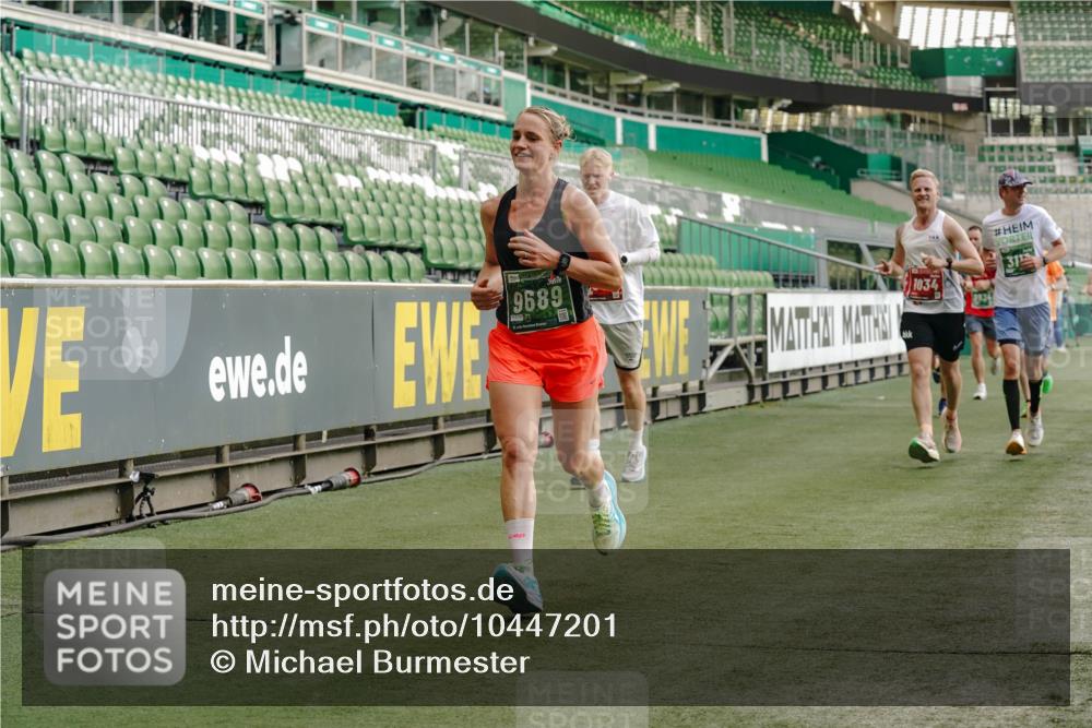 13.09.2026 - 21. swb-Marathon Bremen Michael Burmester http://msf.ph/oto/10447201 13.09.2026 12:46:55 Laufen im Stadion 195, 538, 567, 604, 621, 697, 868, 1017, 1034, 1181, 1241, 1277, 1554, 1863, 2021, 2084, 2087, 2266, 2297, 2538, 2646, 2809, 2889, 3118, 3196, 3284, 3297, 3424, 3520, 3794, 4025, 4110, 4157, 4236, 4239, 4614, 4729, 4777, 4808, 4992, 5024, 5238, 5283, 5674, 5719, 5725, 5803, 5976, 6053, 6686, 6708, 6784, 6815, 6918, 7102, 7336, 7538, 7814, 7871, 8060, 8319, 8325, 8331, 8334, 8621, 8670, 8701, 8756, 8936, 8980, 8983, 9061, 9273, 9495, 9544, 9689, 9813, 9918, 13034, 439 meine-sportfotos.de