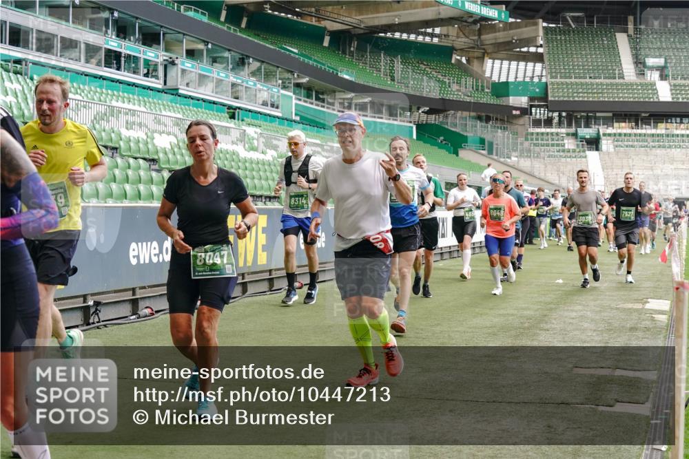 13.09.2026 - 21. swb-Marathon Bremen Michael Burmester http://msf.ph/oto/10447213 13.09.2026 13:08:28 Laufen im Stadion 132, 156, 489, 549, 551, 563, 607, 625, 682, 716, 800, 808, 809, 813, 834, 846, 884, 911, 922, 1025, 1072, 1124, 1150, 1173, 1189, 1210, 1285, 1289, 1322, 1364, 1387, 1395, 1398, 1532, 1559, 1600, 1688, 1831, 1841, 1854, 1880, 1899, 1926, 1938, 2003, 2041, 2070, 2208, 2215, 2219, 2229, 2243, 2283, 2318, 2366, 2380, 2405, 2413, 2429, 2441, 2467, 2492, 2565, 2611, 2635, 2692, 2721, 2727, 2731, 2755, 2782, 2802, 2823, 2831, 2841, 2866, 2897, 2911, 2930, 2941, 2949, 2960, 3327 meine-sportfotos.de