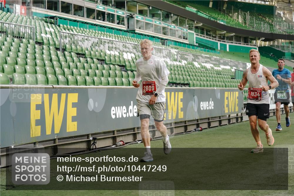 13.09.2026 - 21. swb-Marathon Bremen Michael Burmester http://msf.ph/oto/10447249 13.09.2026 12:46:57 Laufen im Stadion 195, 538, 567, 604, 621, 697, 868, 1017, 1034, 1181, 1241, 1277, 1554, 1863, 2021, 2084, 2087, 2266, 2297, 2538, 2646, 2809, 2889, 3118, 3196, 3284, 3297, 3424, 3520, 3794, 4025, 4110, 4157, 4236, 4239, 4614, 4729, 4777, 4808, 4992, 5024, 5238, 5283, 5674, 5719, 5725, 5803, 5976, 6053, 6686, 6708, 6784, 6815, 7102, 7336, 7538, 7814, 7871, 8060, 8319, 8325, 8331, 8334, 8621, 8670, 8701, 8756, 8936, 8980, 8983, 9061, 9273, 9495, 9544, 9689, 9813, 9918, 13034, 439 meine-sportfotos.de
