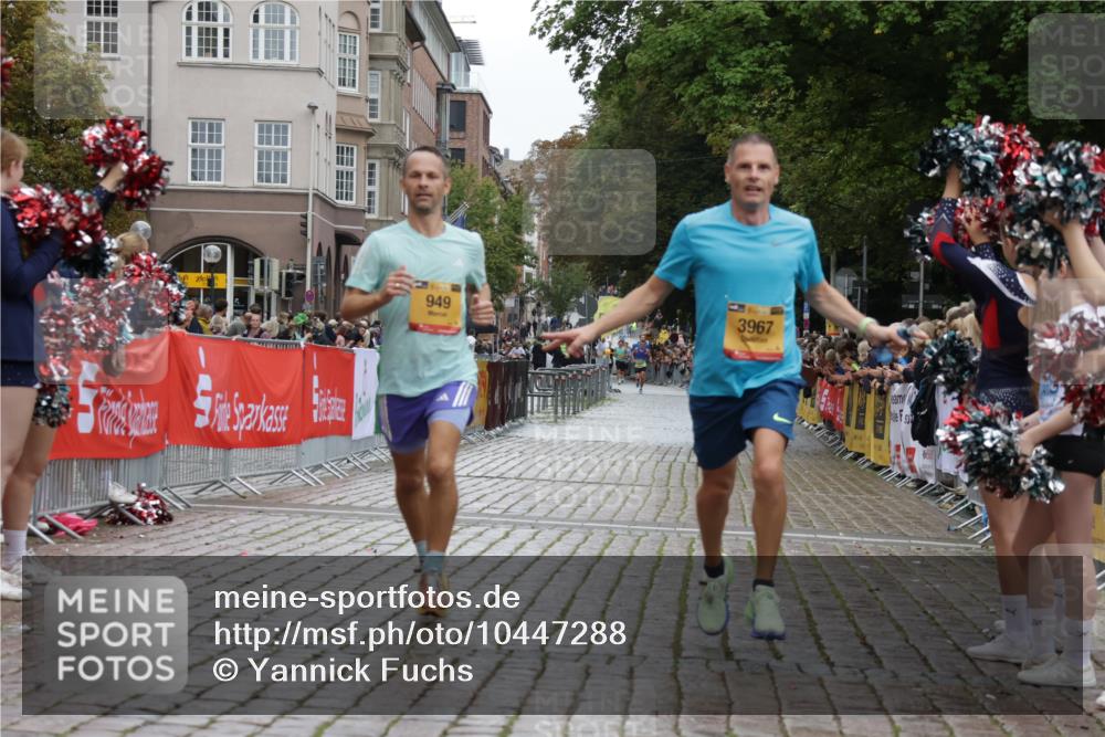 13.09.2026 - Kiel Lauf Yannick Fuchs http://msf.ph/oto/10447288 13.09.2026 12:18:44 Ziel 1510, 1661, 8402, 11272, 447, 949, 1043, 1970, 3967, 4114, 6333, 1492, 2960, 3884, 4280, 12648, 12707, 1043, 3774, 4114, 7946 meine-sportfotos.de