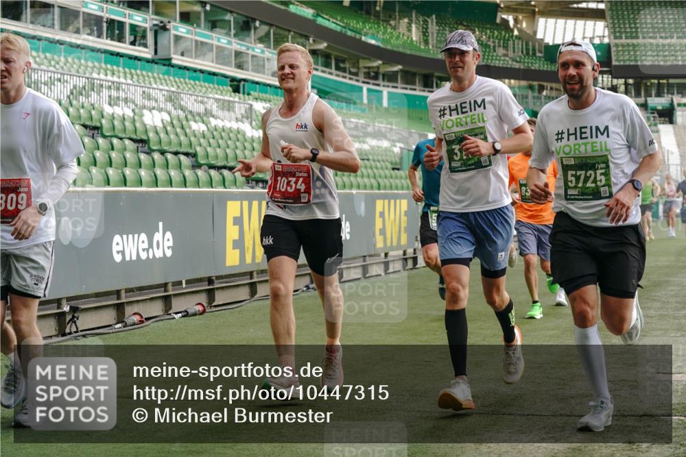 13.09.2026 - 21. swb-Marathon Bremen Michael Burmester http://msf.ph/oto/10447315 13.09.2026 12:46:58 Laufen im Stadion 195, 538, 567, 604, 621, 697, 868, 1017, 1034, 1181, 1241, 1277, 1554, 1863, 2021, 2084, 2087, 2266, 2297, 2538, 2646, 2809, 2889, 2956, 3118, 3196, 3284, 3297, 3424, 3520, 3794, 4025, 4110, 4157, 4236, 4239, 4614, 4729, 4777, 4808, 4992, 5024, 5238, 5283, 5674, 5719, 5725, 5803, 5976, 6053, 6686, 6708, 6784, 6815, 7102, 7336, 7538, 7814, 7871, 8060, 8319, 8325, 8331, 8334, 8611, 8621, 8670, 8701, 8756, 8936, 8980, 8983, 9061, 9273, 9495, 9544, 9689, 9813, 9918, 13034, 439 meine-sportfotos.de