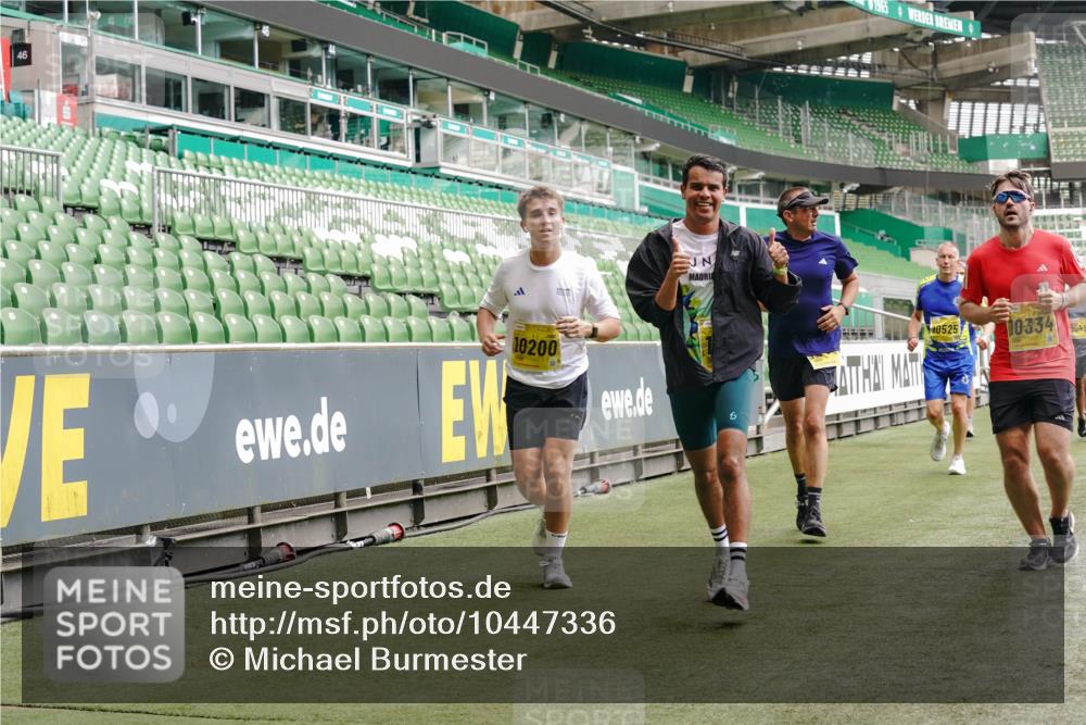 13.09.2026 - 21. swb-Marathon Bremen Michael Burmester http://msf.ph/oto/10447336 13.09.2026 10:29:53 Laufen im Stadion 10162, 10170, 10183, 10193, 10200, 10218, 10233, 10253, 10267, 10304, 10316, 10334, 10339, 10348, 10359, 10381, 10392, 10421, 10426, 10452, 10467, 10515, 10525, 10537, 10538, 10544, 10585, 10588, 10641, 10652, 10709, 10714, 10734, 10739, 10761, 10763, 10764, 10765, 10780, 10808, 10825, 10827, 10835, 10837, 10840, 10862, 10863, 10876, 10884, 10887, 10906, 10910, 10923, 10966, 10984, 10993, 11002, 11005, 11007, 11018, 11035, 11038, 11058, 11109 meine-sportfotos.de