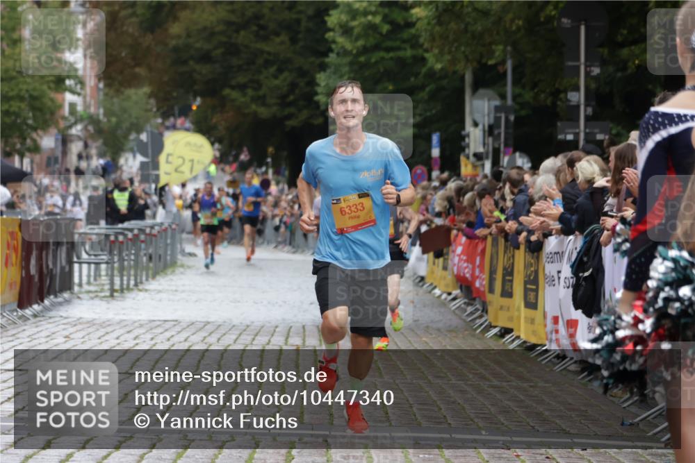 13.09.2026 - Kiel Lauf Yannick Fuchs http://msf.ph/oto/10447340 13.09.2026 12:18:49 Ziel 1510, 1661, 2960, 4280, 11272, 12648, 12707, 447, 949, 1970, 3967, 6333, 8402, 1492, 3884, 1043, 3774, 4114, 7946 meine-sportfotos.de