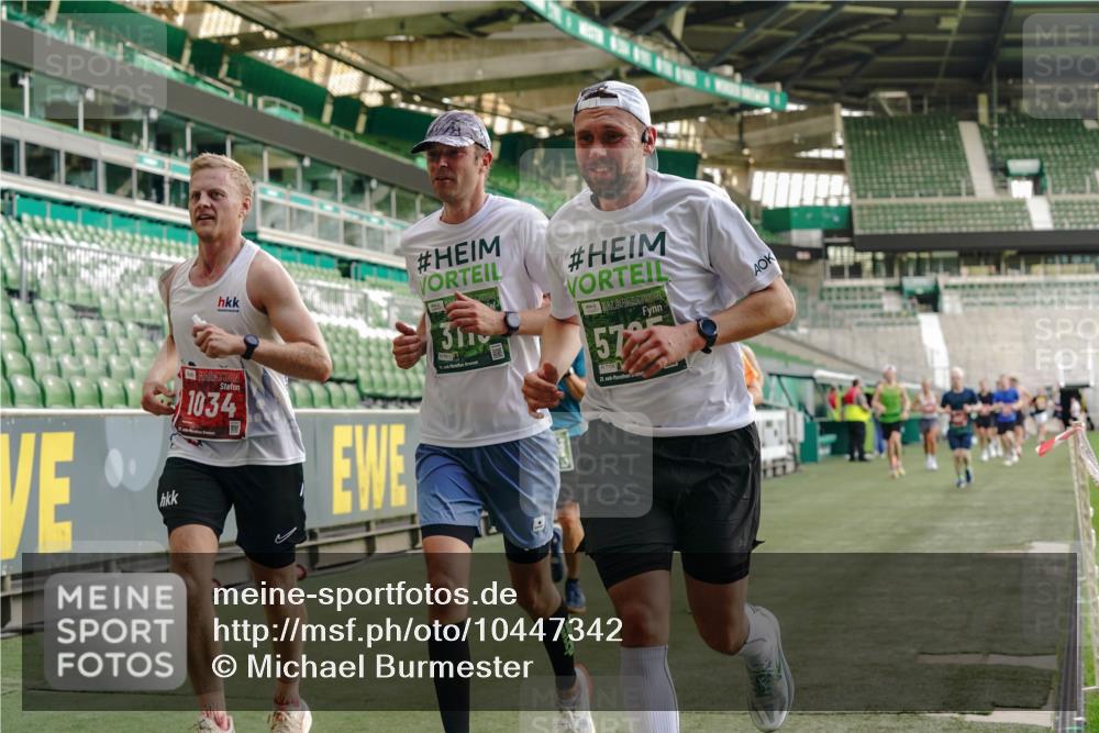 13.09.2026 - 21. swb-Marathon Bremen Michael Burmester http://msf.ph/oto/10447342 13.09.2026 12:46:59 Laufen im Stadion 195, 538, 567, 604, 621, 697, 868, 1017, 1034, 1181, 1241, 1277, 1554, 1863, 2021, 2084, 2087, 2266, 2297, 2538, 2646, 2809, 2889, 2956, 3118, 3196, 3284, 3297, 3424, 3520, 3794, 4025, 4157, 4236, 4239, 4614, 4729, 4777, 4808, 4992, 5024, 5238, 5283, 5674, 5719, 5725, 5803, 5976, 6053, 6686, 6708, 6784, 6815, 7102, 7336, 7538, 7814, 7871, 8060, 8319, 8325, 8331, 8334, 8611, 8621, 8670, 8701, 8756, 8936, 8980, 8983, 9061, 9273, 9495, 9544, 9689, 9813, 9918, 13034, 439 meine-sportfotos.de