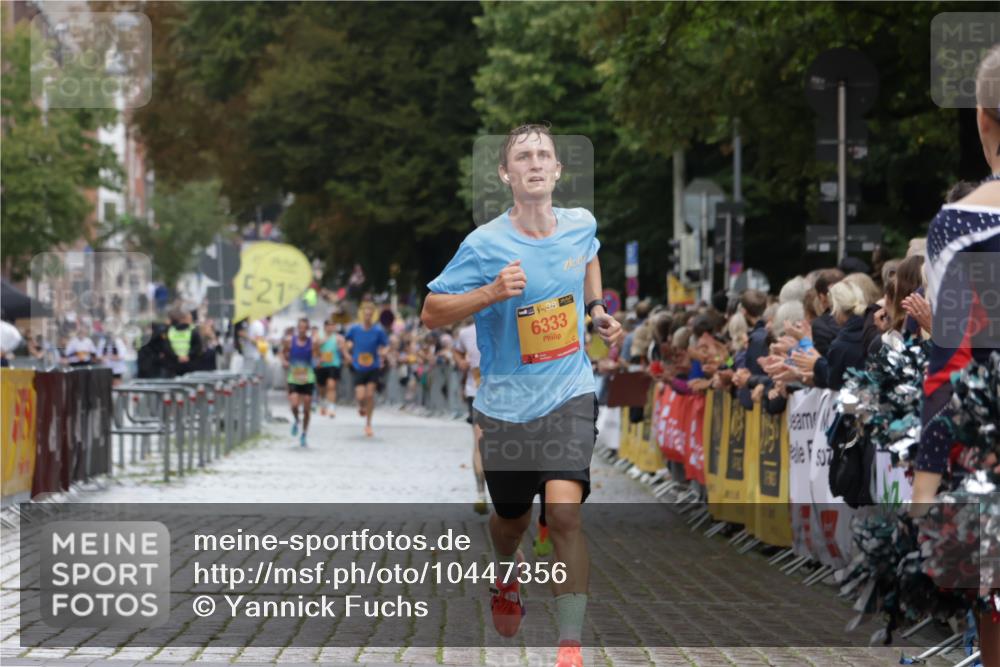 13.09.2026 - Kiel Lauf Yannick Fuchs http://msf.ph/oto/10447356 13.09.2026 12:18:49 Ziel 1510, 1661, 2960, 4280, 11272, 12648, 12707, 447, 949, 1970, 3967, 6333, 8402, 1492, 3884, 1043, 3774, 4114, 7946 meine-sportfotos.de