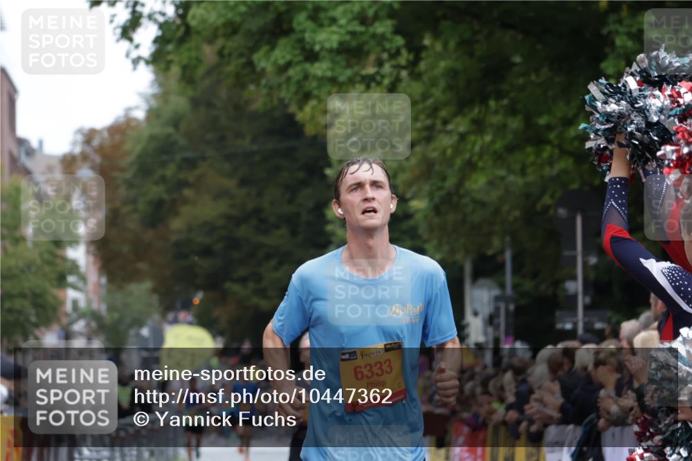 13.09.2026 - Kiel Lauf Yannick Fuchs http://msf.ph/oto/10447362 13.09.2026 12:18:51 Ziel 1510, 1661, 2960, 3884, 4280, 11272, 12648, 12707, 447, 949, 1970, 3967, 6333, 8402, 1492, 447, 1043, 4114 meine-sportfotos.de