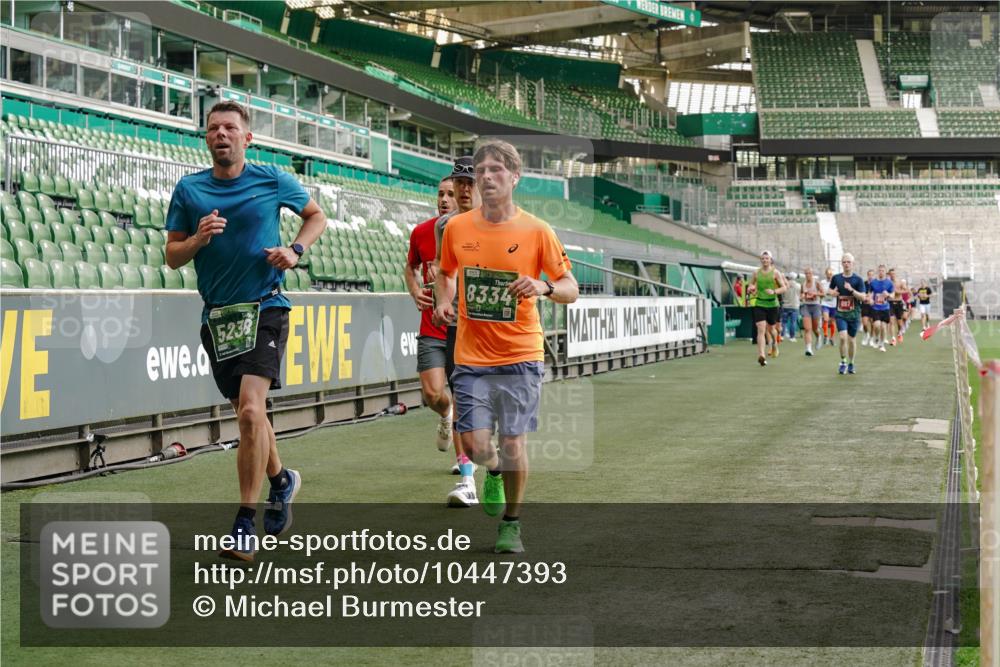 13.09.2026 - 21. swb-Marathon Bremen Michael Burmester http://msf.ph/oto/10447393 13.09.2026 12:47:00 Laufen im Stadion 195, 538, 567, 604, 621, 697, 868, 1017, 1034, 1181, 1241, 1277, 1554, 1863, 2021, 2084, 2087, 2266, 2297, 2538, 2646, 2809, 2889, 2956, 3118, 3196, 3242, 3284, 3297, 3424, 3520, 3794, 4025, 4157, 4236, 4239, 4614, 4729, 4777, 4808, 4992, 5024, 5238, 5283, 5674, 5719, 5725, 5803, 5976, 6053, 6686, 6708, 6784, 6815, 7102, 7336, 7538, 7814, 7871, 8060, 8319, 8325, 8331, 8334, 8611, 8621, 8670, 8701, 8756, 8936, 8980, 8983, 9061, 9273, 9495, 9544, 9689, 9813, 9918, 13034, 439 meine-sportfotos.de