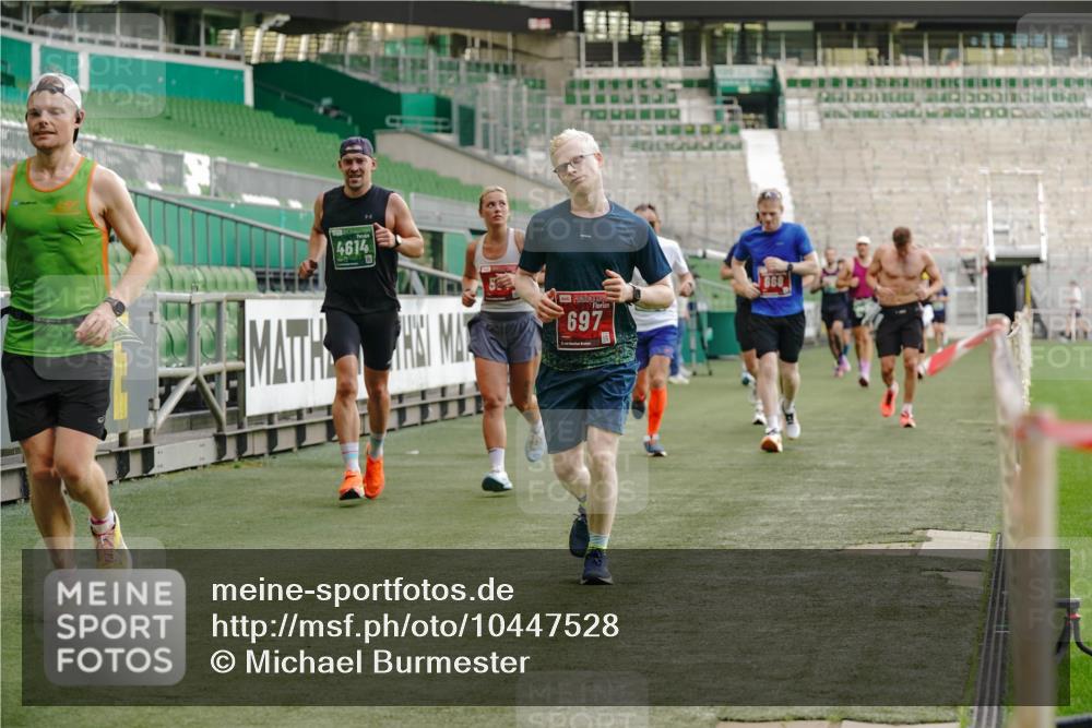 13.09.2026 - 21. swb-Marathon Bremen Michael Burmester http://msf.ph/oto/10447528 13.09.2026 12:47:05 Laufen im Stadion 195, 384, 538, 567, 604, 621, 697, 868, 1017, 1034, 1181, 1241, 1554, 1863, 2021, 2084, 2087, 2266, 2297, 2538, 2646, 2809, 2889, 2956, 3118, 3196, 3242, 3284, 3297, 3424, 3520, 3794, 4025, 4157, 4236, 4239, 4614, 4729, 4777, 4808, 4992, 5024, 5238, 5283, 5674, 5719, 5725, 5803, 5976, 6053, 6686, 6708, 6784, 6815, 7102, 7336, 7538, 7814, 7871, 8060, 8319, 8325, 8331, 8334, 8611, 8621, 8670, 8701, 8756, 8980, 8983, 9061, 9273, 9495, 9544, 9689, 9813, 9918, 13034, 439 meine-sportfotos.de