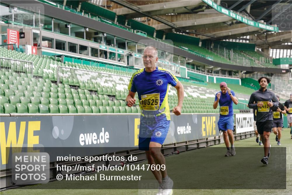 13.09.2026 - 21. swb-Marathon Bremen Michael Burmester http://msf.ph/oto/10447609 13.09.2026 10:29:57 Laufen im Stadion 10162, 10170, 10174, 10183, 10193, 10200, 10218, 10233, 10253, 10267, 10281, 10304, 10316, 10334, 10339, 10348, 10359, 10381, 10392, 10421, 10426, 10452, 10467, 10515, 10525, 10537, 10585, 10588, 10641, 10652, 10714, 10734, 10739, 10761, 10763, 10764, 10765, 10780, 10808, 10825, 10827, 10835, 10837, 10840, 10862, 10863, 10876, 10884, 10886, 10887, 10906, 10910, 10923, 10966, 10984, 10993, 11002, 11005, 11007, 11018, 11035, 11038, 11109 meine-sportfotos.de