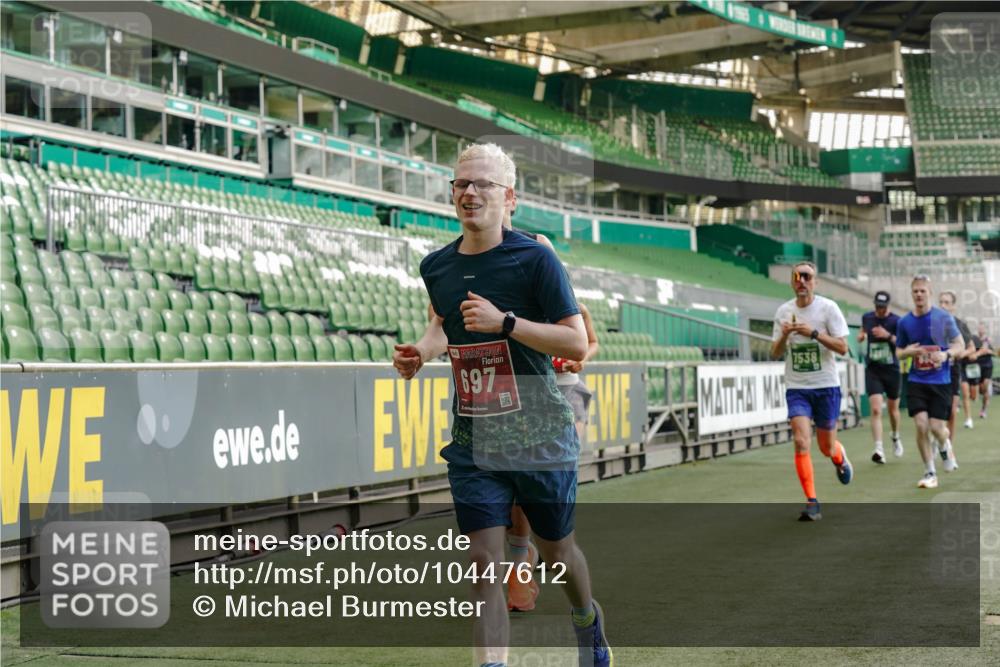 13.09.2026 - 21. swb-Marathon Bremen Michael Burmester http://msf.ph/oto/10447612 13.09.2026 12:47:08 Laufen im Stadion 195, 384, 538, 567, 604, 621, 697, 868, 1017, 1034, 1181, 1241, 1554, 1863, 2021, 2084, 2087, 2266, 2297, 2538, 2646, 2809, 2889, 2956, 3118, 3196, 3242, 3284, 3297, 3424, 3466, 3520, 3794, 4025, 4236, 4239, 4614, 4729, 4777, 4808, 4992, 5024, 5238, 5283, 5674, 5719, 5725, 5803, 5976, 6053, 6686, 6708, 6784, 6815, 7102, 7336, 7538, 7814, 7871, 8060, 8319, 8325, 8331, 8334, 8611, 8621, 8670, 8701, 8756, 8980, 8983, 9061, 9273, 9495, 9544, 9689, 9813, 9918, 13034, 439 meine-sportfotos.de