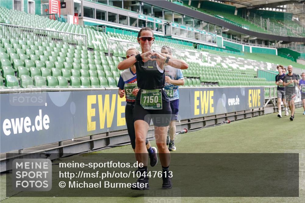 13.09.2026 - 21. swb-Marathon Bremen Michael Burmester http://msf.ph/oto/10447613 13.09.2026 13:08:35 Laufen im Stadion 132, 156, 383, 489, 532, 549, 551, 563, 607, 625, 682, 800, 808, 809, 813, 834, 846, 884, 911, 1025, 1072, 1124, 1150, 1173, 1189, 1210, 1285, 1289, 1322, 1364, 1387, 1395, 1398, 1532, 1559, 1600, 1688, 1831, 1841, 1854, 1880, 1899, 1926, 2003, 2041, 2070, 2208, 2215, 2229, 2243, 2283, 2318, 2366, 2380, 2405, 2413, 2429, 2441, 2467, 2492, 2565, 2611, 2635, 2692, 2727, 2731, 2755, 2782, 2802, 2823, 2831, 2841, 2866, 2897, 2911, 2930, 2931, 2941, 2949, 2960, 3327, 3437 meine-sportfotos.de