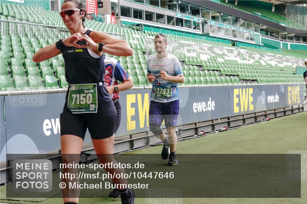 13.09.2026 - 21. swb-Marathon Bremen Michael Burmester http://msf.ph/oto/10447646 13.09.2026 13:08:35 Laufen im Stadion 132, 156, 383, 489, 532, 549, 551, 563, 607, 625, 682, 800, 808, 809, 813, 834, 846, 884, 911, 1025, 1072, 1124, 1150, 1173, 1189, 1210, 1285, 1289, 1322, 1364, 1387, 1395, 1398, 1532, 1559, 1600, 1688, 1831, 1841, 1854, 1880, 1899, 1926, 2003, 2041, 2070, 2208, 2215, 2229, 2243, 2283, 2318, 2366, 2380, 2405, 2413, 2429, 2441, 2467, 2492, 2565, 2611, 2635, 2692, 2727, 2731, 2755, 2782, 2802, 2823, 2831, 2841, 2866, 2897, 2911, 2930, 2931, 2941, 2949, 2960, 3327, 3437 meine-sportfotos.de
