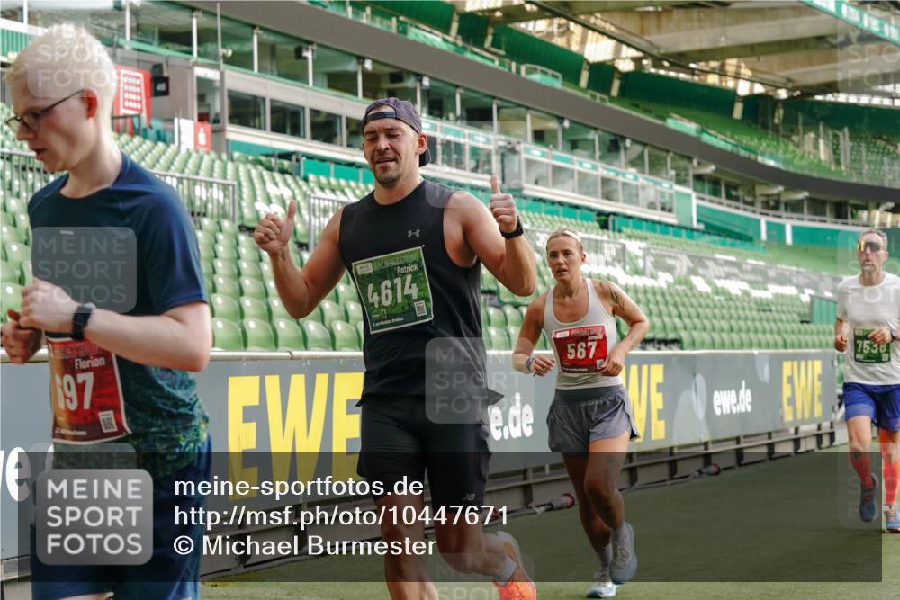 13.09.2026 - 21. swb-Marathon Bremen Michael Burmester http://msf.ph/oto/10447671 13.09.2026 12:47:10 Laufen im Stadion 195, 384, 538, 567, 604, 621, 697, 868, 1034, 1181, 1241, 1554, 1863, 2021, 2084, 2087, 2266, 2297, 2538, 2646, 2809, 2889, 2956, 3118, 3196, 3242, 3284, 3297, 3424, 3466, 3520, 3794, 4025, 4236, 4239, 4614, 4729, 4777, 4808, 4992, 5024, 5238, 5283, 5674, 5719, 5725, 5803, 5976, 6025, 6053, 6686, 6708, 6784, 6815, 7102, 7336, 7538, 7814, 7871, 8060, 8319, 8325, 8331, 8334, 8611, 8621, 8670, 8701, 8756, 8980, 8983, 9061, 9273, 9495, 9544, 9689, 9813, 9918, 13034, 439 meine-sportfotos.de